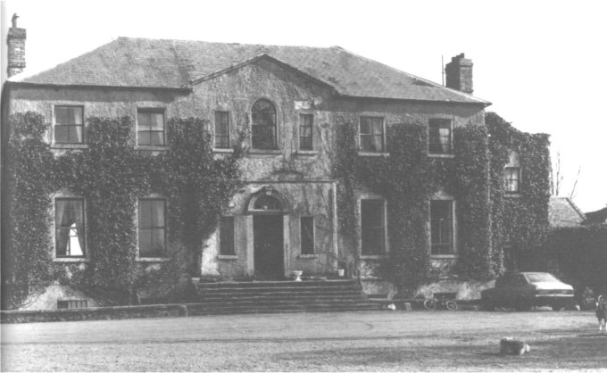 Via http://www.rootsweb.ancestry.com/~irlcar2/Holloden_House.htm?cj=1&sid=skim61111X1383796X5608cb1ab2f84001d9f759a87abc4091&netid=cj&o_xid=0007337207&o_lid=0007337207&o_sch=Affiliate+External