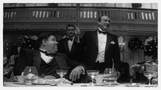 robert-de-niro-as-al-capone-in-the-untouchables